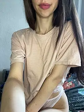 HotGirl1701 online show from May 12, 4:10 am