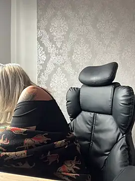 Isabella varella- online show from June 26, 4:52 pm
