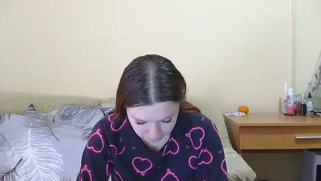 JessicaHolland1 online show from April 28, 6:06 am