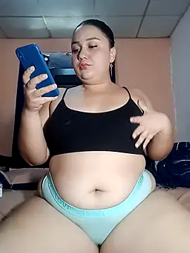 Marialae2735 online show from May 3, 5:38 pm