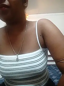 SWEETI HORNY50 online show from May 21, 5:44 pm