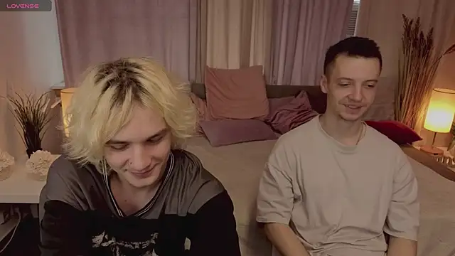 JameMilann online show from June 5, 1:28 pm
