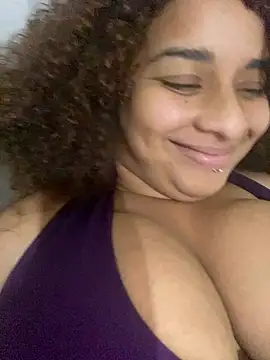 naluisinha online show from July 3, 3:56 am