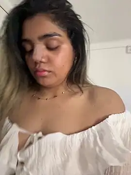 MarielBrown online show from April 6, 12:06 pm