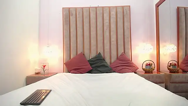Zoe Monrow online show from April 21, 12:34 pm