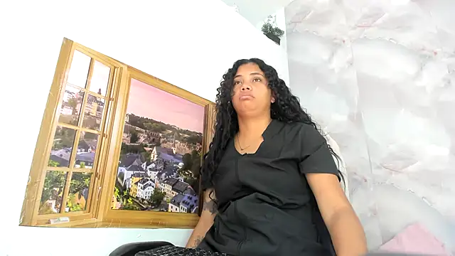 EllyBloom online show from June 26, 1:45 pm