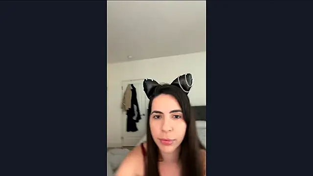 RomaineReaney online show from April 7, 11:40 pm