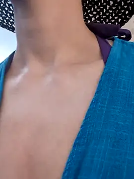 Julialexxxx online show from July 10, 6:36 am