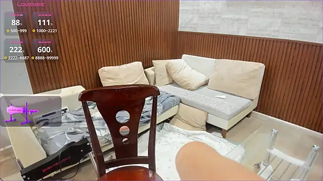 icydiva online show from May 7, 3:49 pm