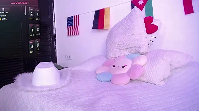 Jully dreams online show from June 15, 6:52 pm