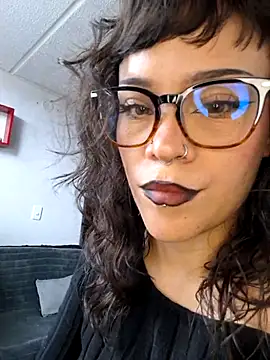 seijaku  online show from April 20, 6:44 pm