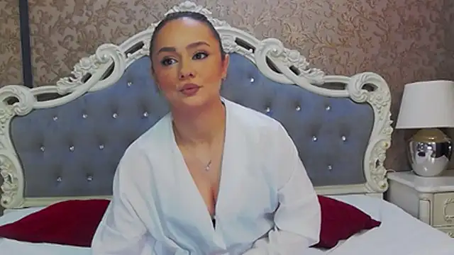Ivy Quin online show from May 6, 4:16 am