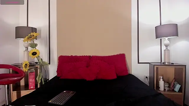 NatashaLuxy online show from June 23, 7:45 pm
