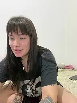 cherryxxox online show from May 12, 12:19 am