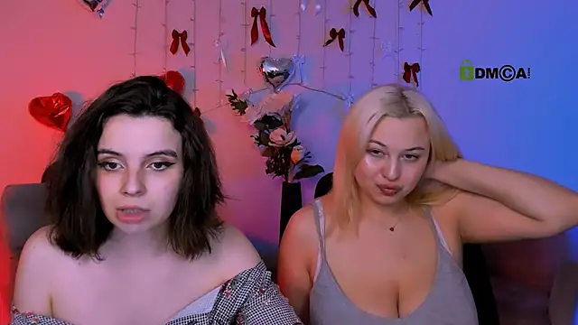 mia mooon  online show from May 10, 10:39 am