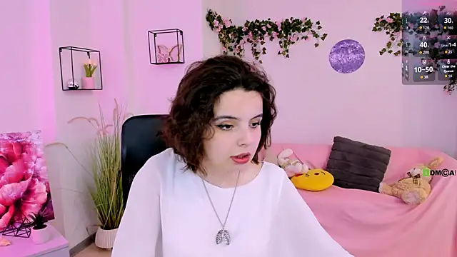 mia mooon  online show from June 26, 8:37 am