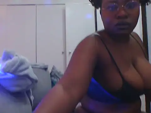 TwerkingTemptress online show from April 24, 10:45 pm