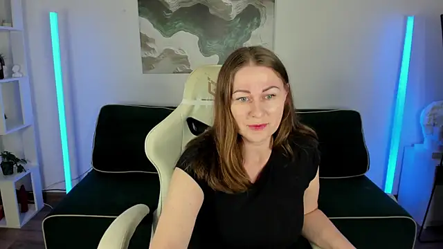 NinnaBrewer online show from May 3, 2:15 am