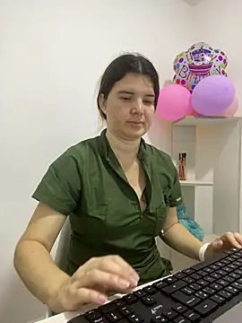 amelia 16 online show from June 10, 1:54 pm