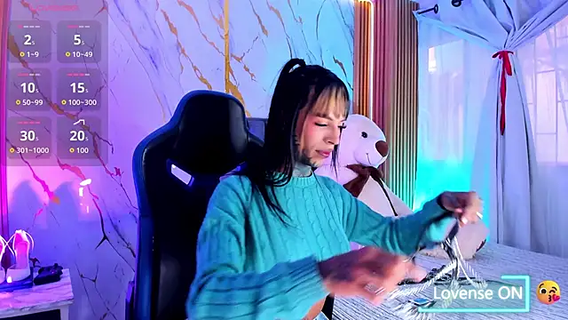 Dafne kee online show from April 8, 10:23 pm