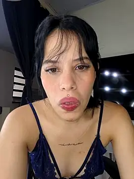 franchezkacarsonn online show from May 6, 11:47 am