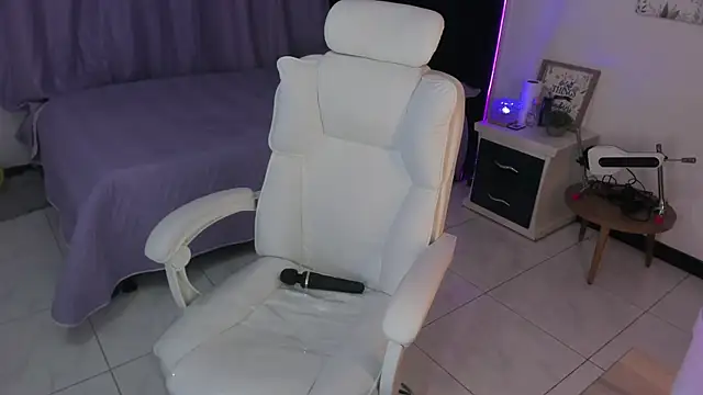 Celestee 21 online show from July 8, 10:56 pm