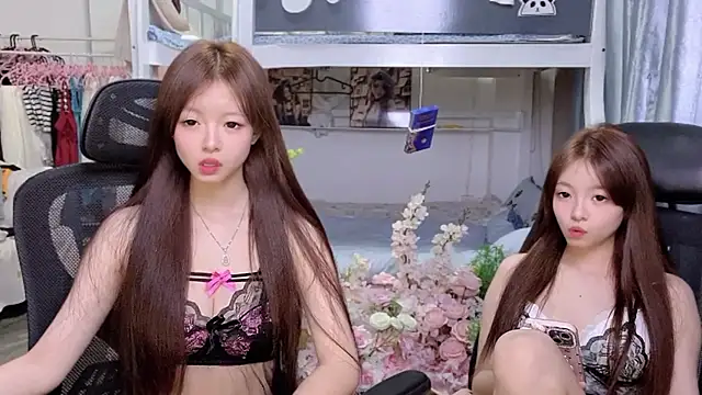 xiaoqiao-daqiao online show from May 15, 8:22 pm