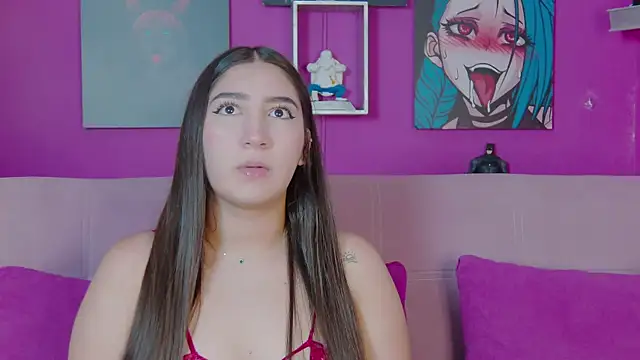 zoee moretti  online show from April 20, 11:46 am