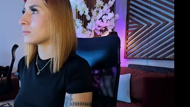 YamelBloom online show from May 23, 3:49 am