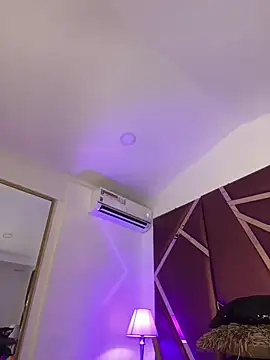 ZoeHarpers online show from April 23, 12:29 pm