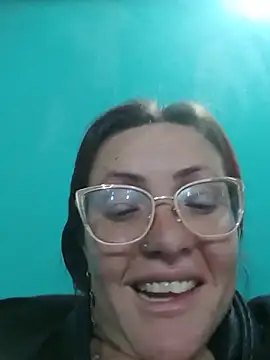 carolinhe26 online show from April 29, 1:25 pm