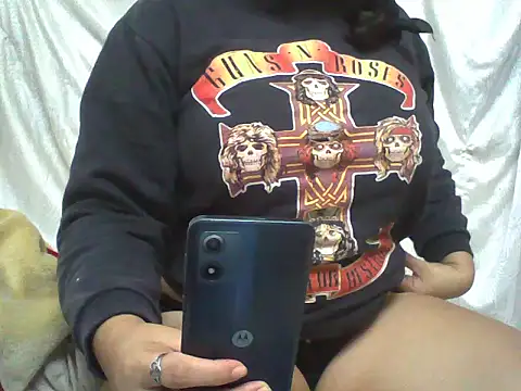 violettfram online show from April 13, 3:52 am