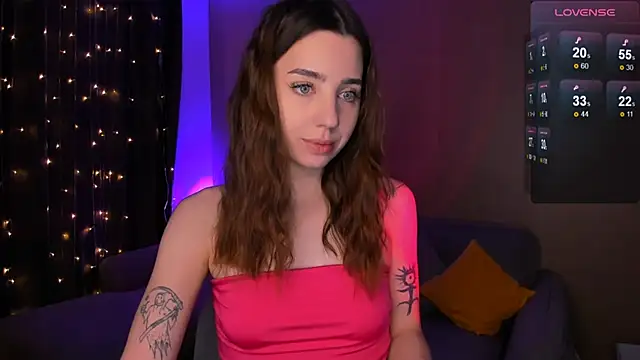 CharliGrace  online show from April 19, 8:14 am