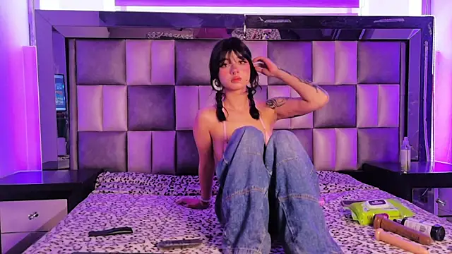 Angely js online show from July 31, 3:46 pm