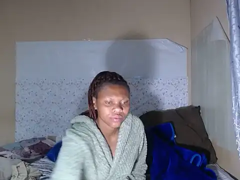 TyraTrixie online show from June 2, 4:35 am