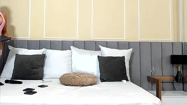 GiannaBlanc online show from June 9, 12:43 am