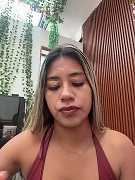 Kimmiebellarie online show from July 19, 1:57 pm