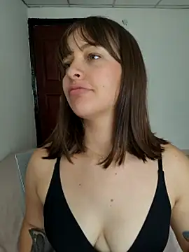 Mari Rouse online show from May 10, 4:31 pm