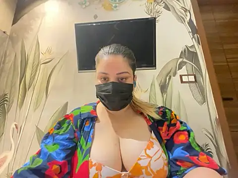 kavyasingh36 online show from June 2, 3:13 pm