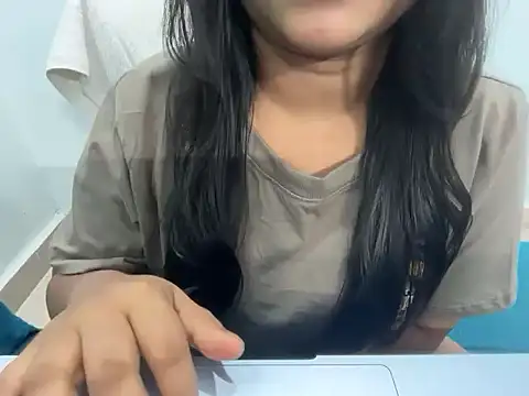 Me Anya online show from April 20, 6:22 pm