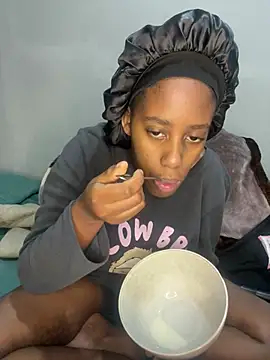 petite bee online show from July 12, 9:26 pm
