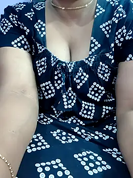 Reshma0786 online show from April 13, 6:03 am