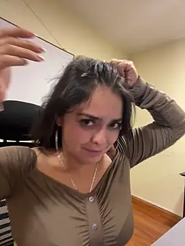 Selene  Ferrer online show from April 16, 9:39 pm