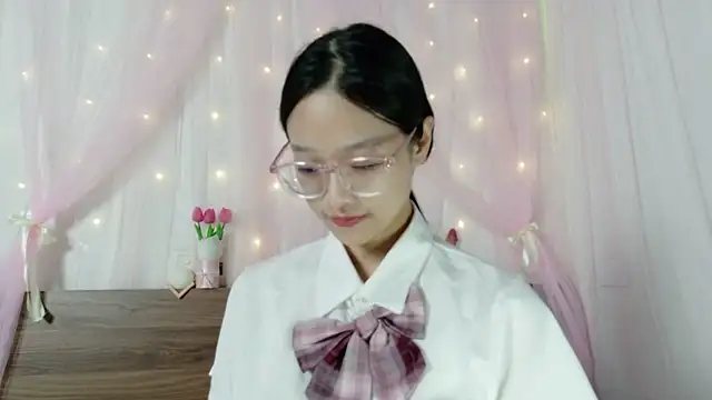 shy pink doll online show from July 25, 3:52 pm