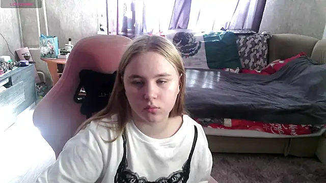 Ariana-May online show from April 19, 8:03 am