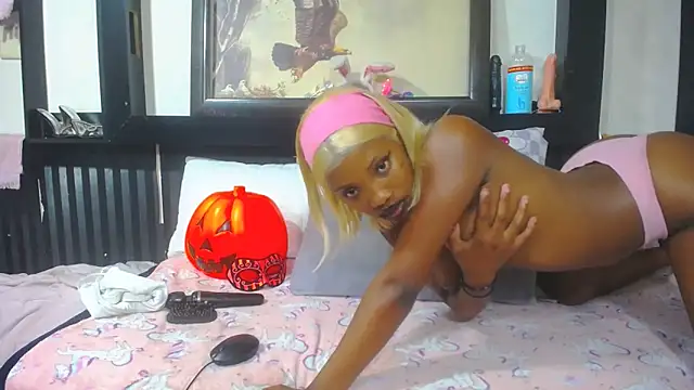 YoungBarbiexx online show from May 16, 12:35 am