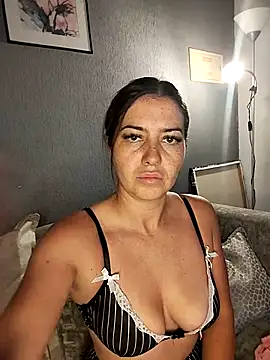 Chloesashx online show from June 26, 8:43 pm
