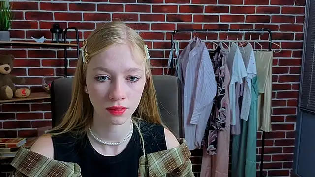 TerriiMiller online show from April 24, 9:34 am