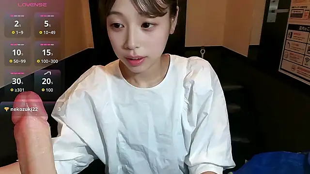 yupop09 online show from June 11, 2:33 am