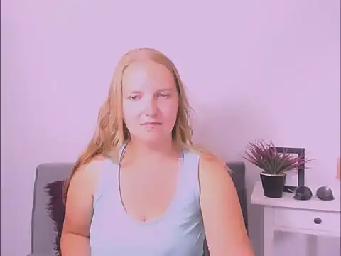 RoseTeacherX online show from August 3, 5:07 pm